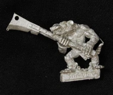 SKAVEN SLAVE with SPEAR #1  halberd OOP Metal Warhammer 1998 RAT  AoS loose mini
