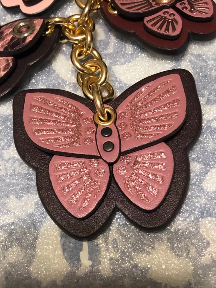 Bolsa Coach Borboleta Cluster Charme Chaveiro Rosa Rosa Dusty Rose - NOVA - Imagem 4 de 4