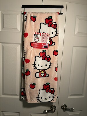 HELLO KITTY With Apples and Hearts Plush Throw Blanket 50 x 70 NWT