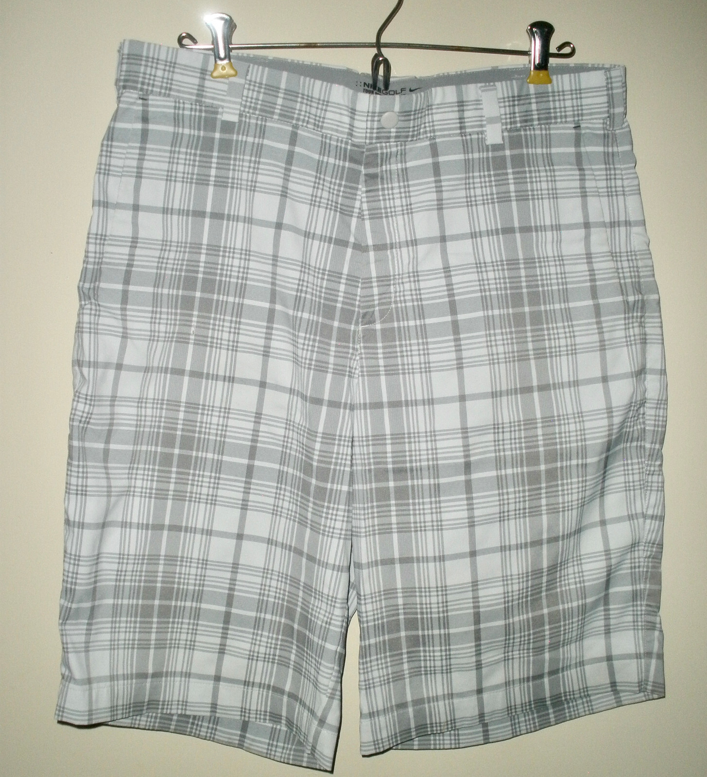 #901 Nike WHite Gray Plaid Flat Belt Loop Golf Dress Shorts 32 Tour Performance
