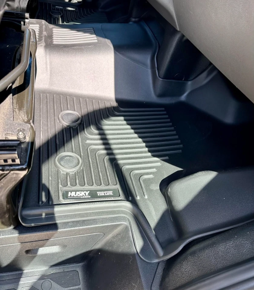 Forro Husky Liner WeatherBeater negro 1 pieza para Ford Transit 22-24 Foto 3 de 4