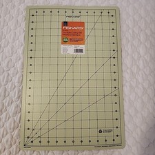 Fiskars Self-Healing Cutting Mat,Double-Sided,12x18 Inches,30,45,60 Degree