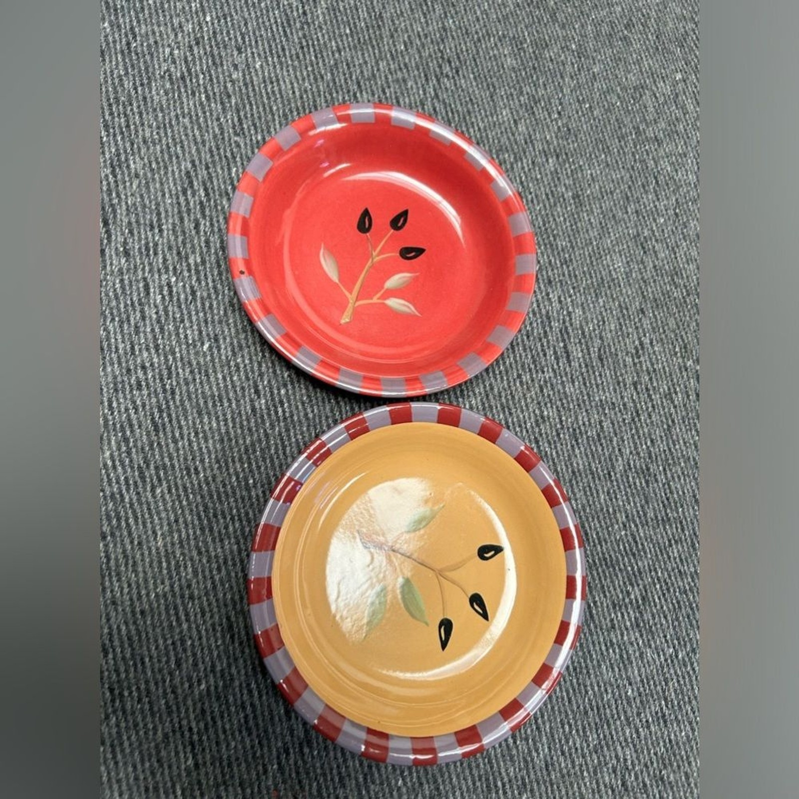 Signature Housewares Olivia Set of 2 Shallow Dip Bowls Plates Used