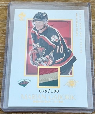 MARIAN GABORIK 02-03 Pacific Private Stock GAME WORN JERSEY GOLD PATCH #079/100!
