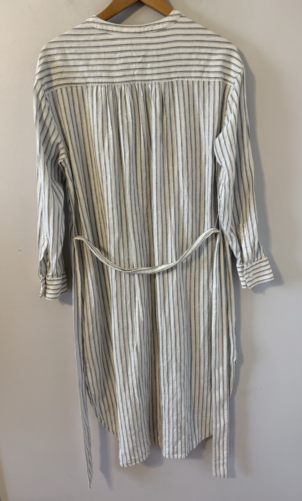 GAP Linen Blend Full Button Front Shirtdress Slee… - image 6