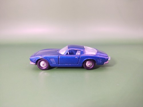 Matchbox Series No14 Iso Grifo – Blue/ LT Blue - Picture 2 of 15
