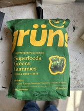 Gruns Adults Super Greens Gummies, Multivitamin Superfood Gummy Bears 28 Packs