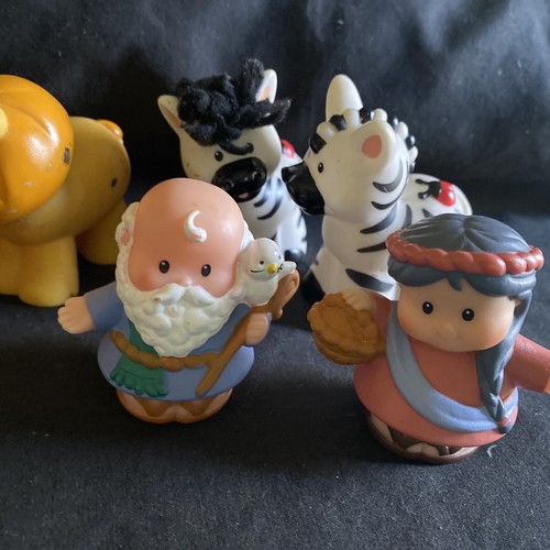Adorable. Fisher Price Little People Noah his wife Ostrich lion zebra - Picture 2 of 6