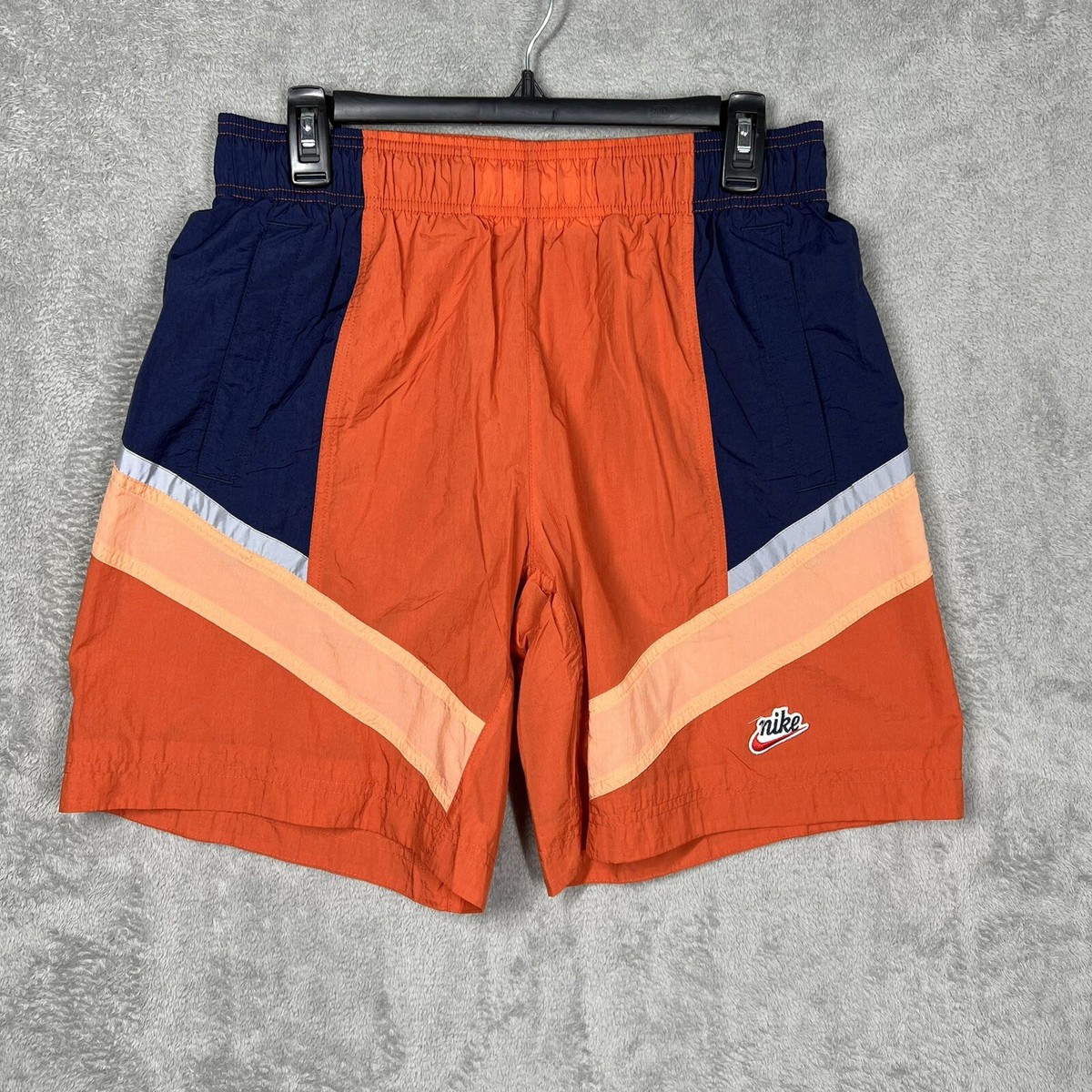 nike men's sportswear heritage windrunner shorts