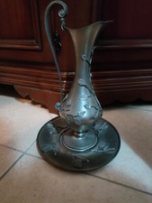 Anfora In Peltro Lavorato A Mano Con Fiori In Rilievo 