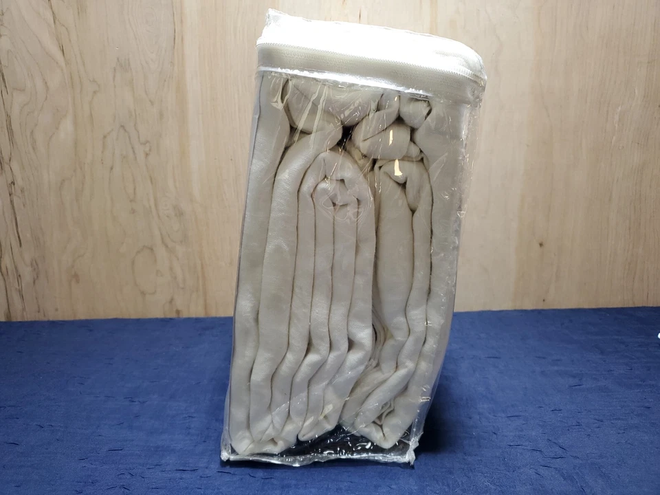 Edredón y fundas de lino Surya Dawson con acabado blanco completo/queen Foto 4 de 4