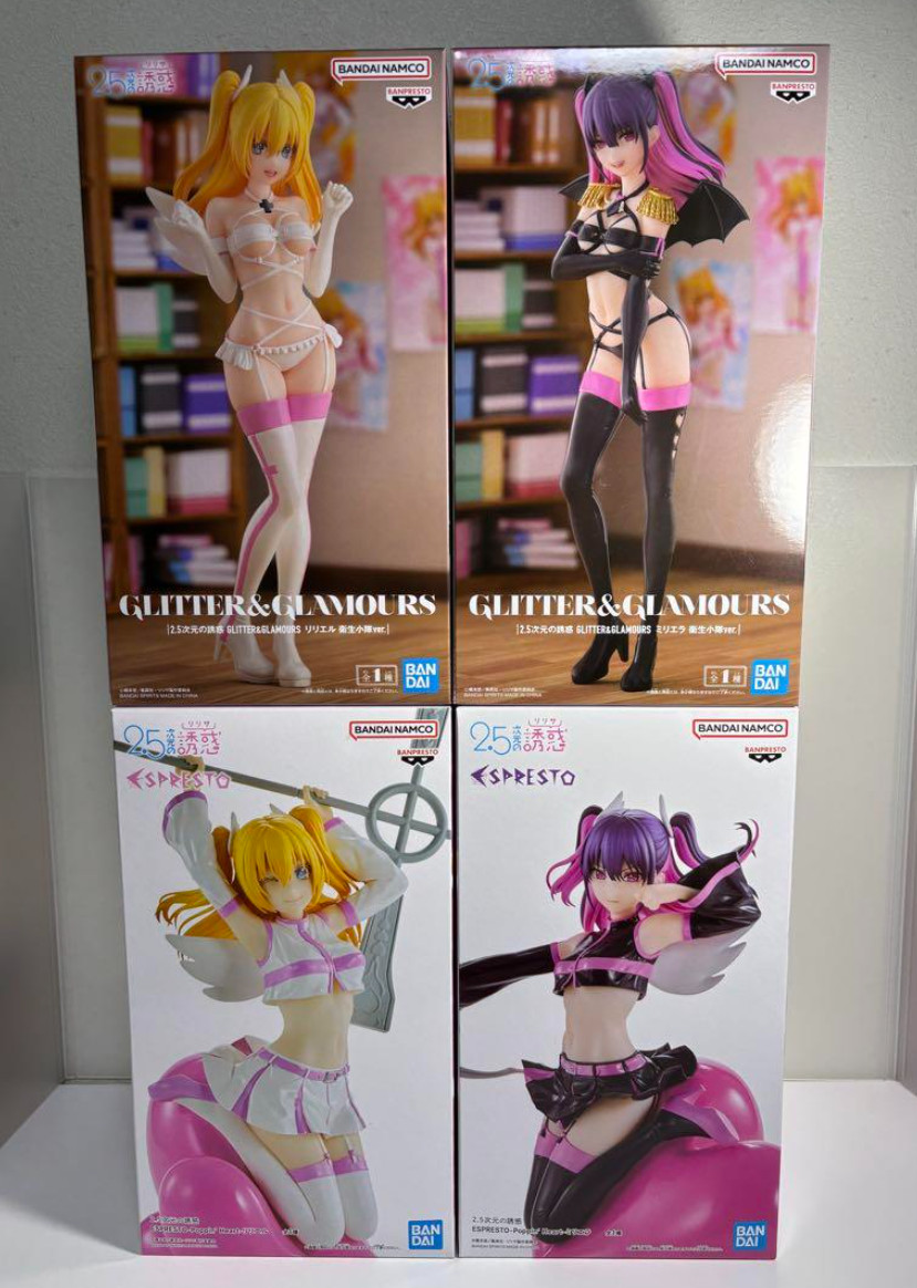 Juego de 4 figuras de seducción de 2,5 dimensiones Miriella y Liliel BRILLOS Y GLAMOURS