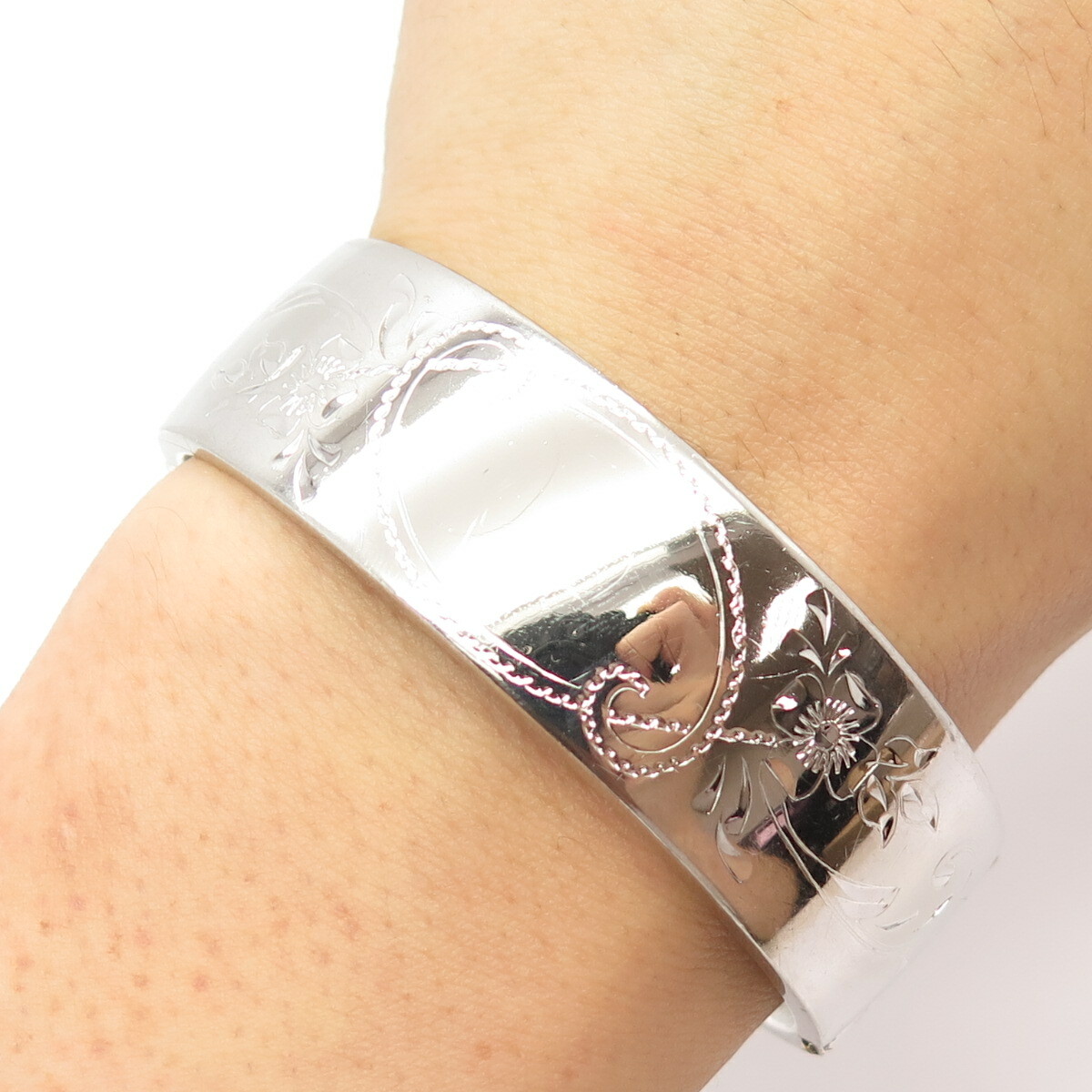 925 Sterling Silver Vintage Etched Floral Hinged Bangle Bracelet 6