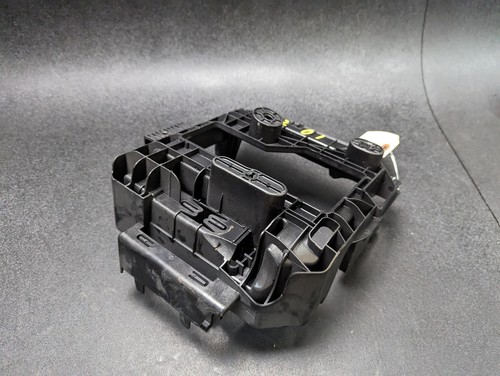Power Distribution Module Bracket 2022 BMW X1 61139379323 2016 2017 2018 - 2021 - Picture 6 of 9