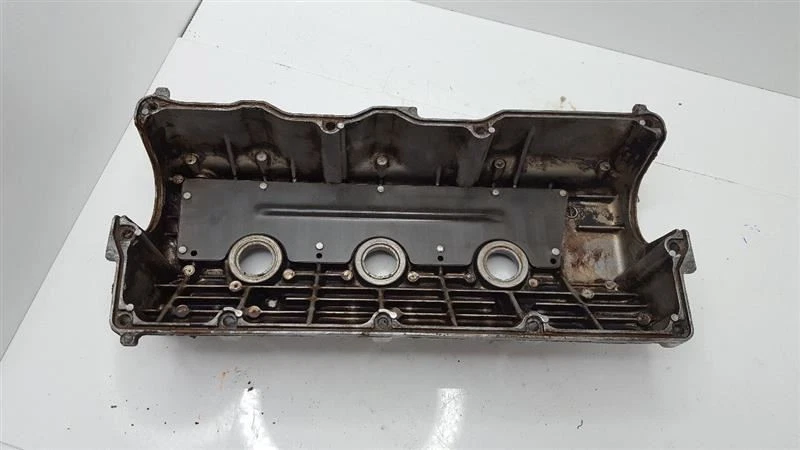 Cubierta válvula lado pasajero derecho 1993 94 95 Isuzu Rodeo V6 3.2 Foto 3 de 3