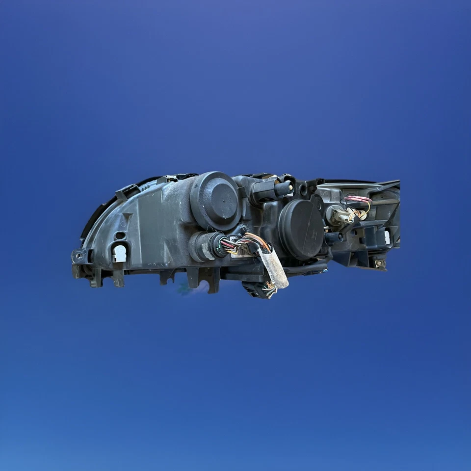 Conjunto de faros halógenos (derechos) Volvo S60/V70/XC70 2005-2007 30698838 Foto 4 de 4