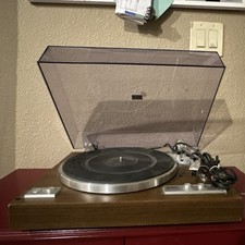 Yamaha YP-B4 Fully Automatic Turntable Stereo RCA Outputs w/ Dust Cover