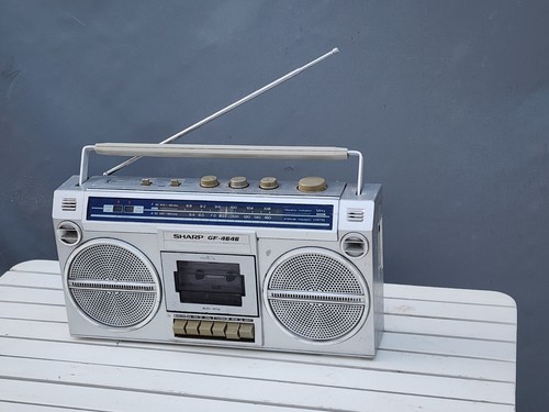 Radiocassette SHARP GF-767 Boombox 1982 - Déco brocante