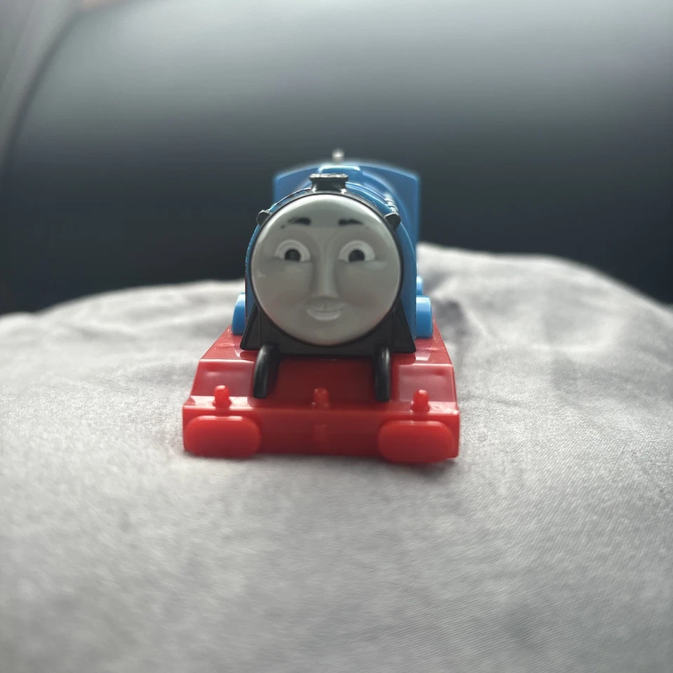 Gordon Trackmaster Motorized Thomas the Train Tank Engine Tested 2013 - Image 3 of 4