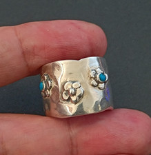 Vintage Silver Modernist Wide Band Ring Israeli Artisan Floral Hammered Bold 925