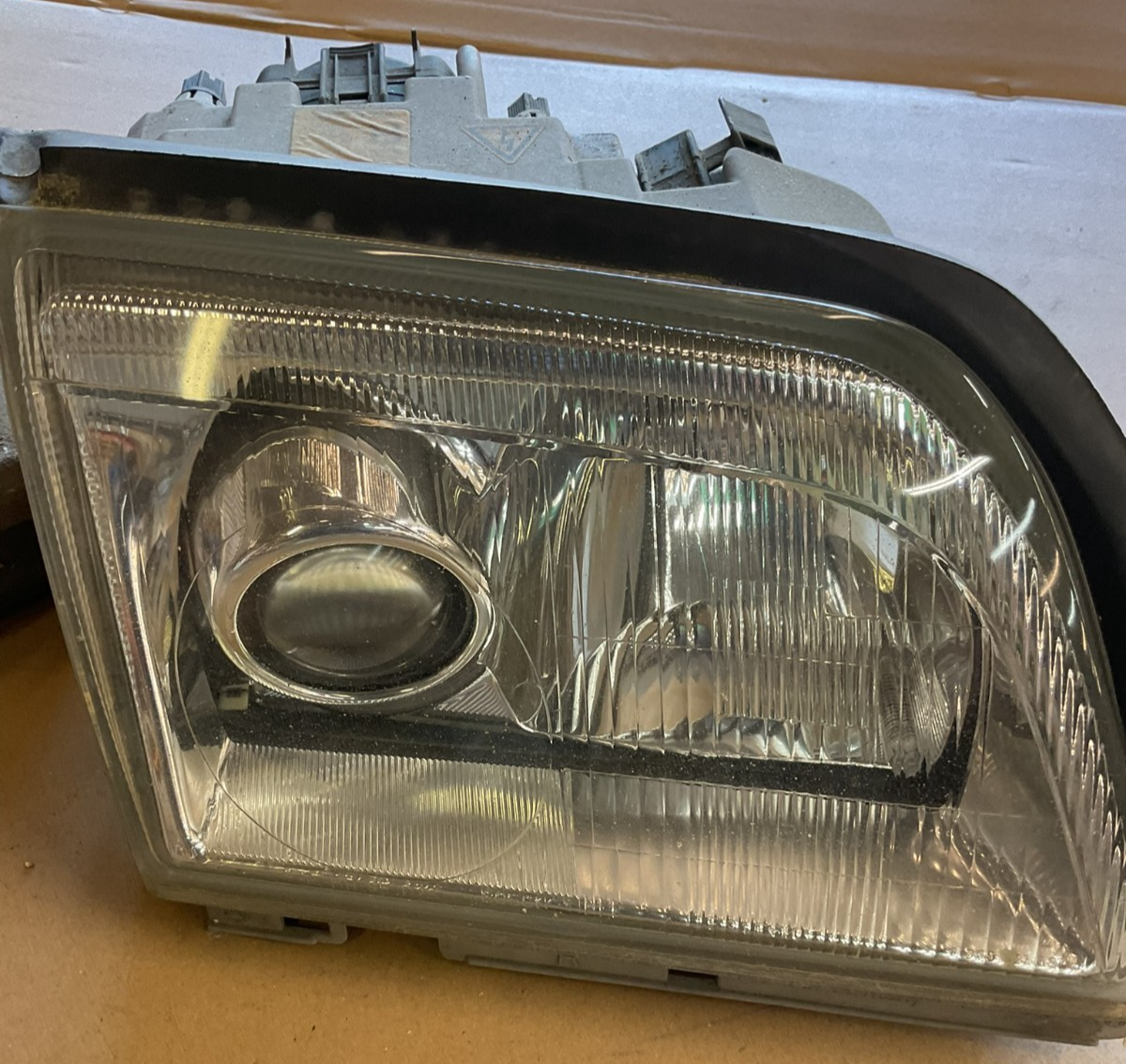 97-02 Mercedes R129 Right Xenon Headlight Assembly OEM 1298208861