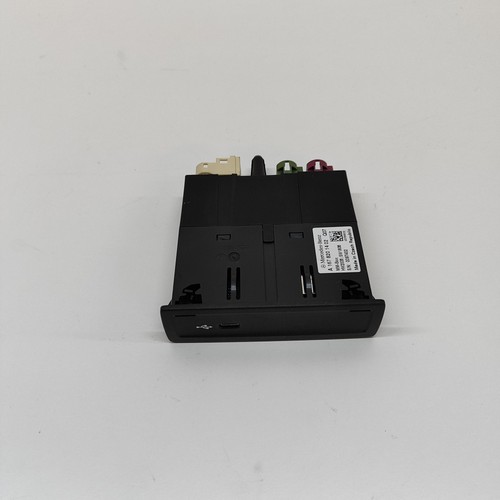 Mercedes-Benz Gle W167 C Typ USB Port A1678201402 2.0 Hybrid 198KW 2023