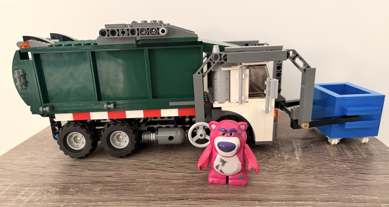 Lego Toy Story 3 Garbage Truck Getaway (7599)