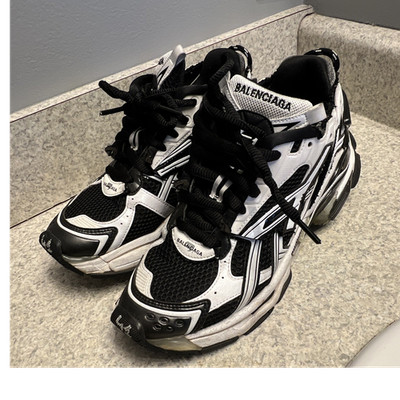 Balenciaga Runner Colorblock Low Top Athletic Sneakers Black/White 677401