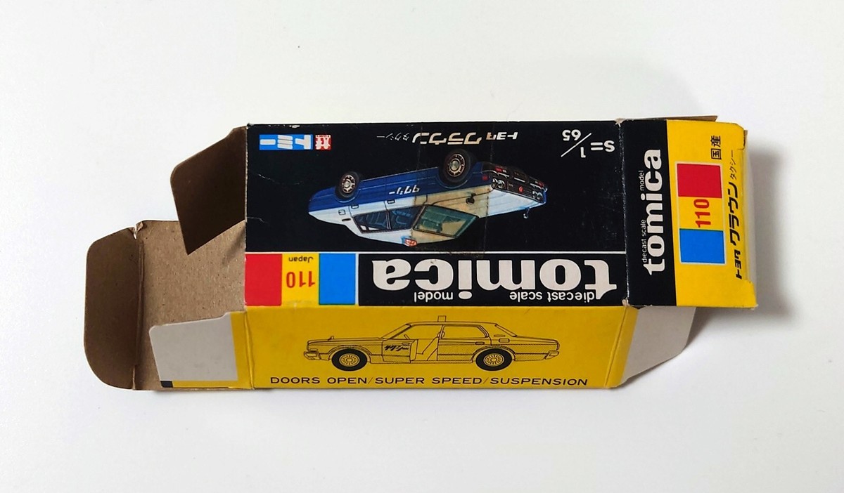 Tomica 110-1-3 Toyota Crown Taxi white/light blue 1:65 made in