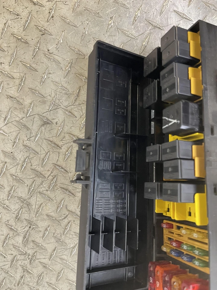 Коробка предохранителей двигателя 1999 Ford Ranger 3,0 л в сборе проверенная оригинальная - Изображение 4 из 4