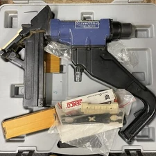 Central Pneumatic 2-in-1 Cleat/Staple Floor Nailer w/ Hammer - 94446