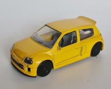 Autentico Trofeo Bburago Renault Clio modellino auto da corsa in metallo pressofuso giocattolo Italia