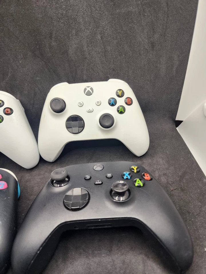 (SIN PROBAR) Controlador Inalámbrico Xbox Series X/S - Paquete de 4 Sin Placas Traseras y Baterías Foto 3 de 4