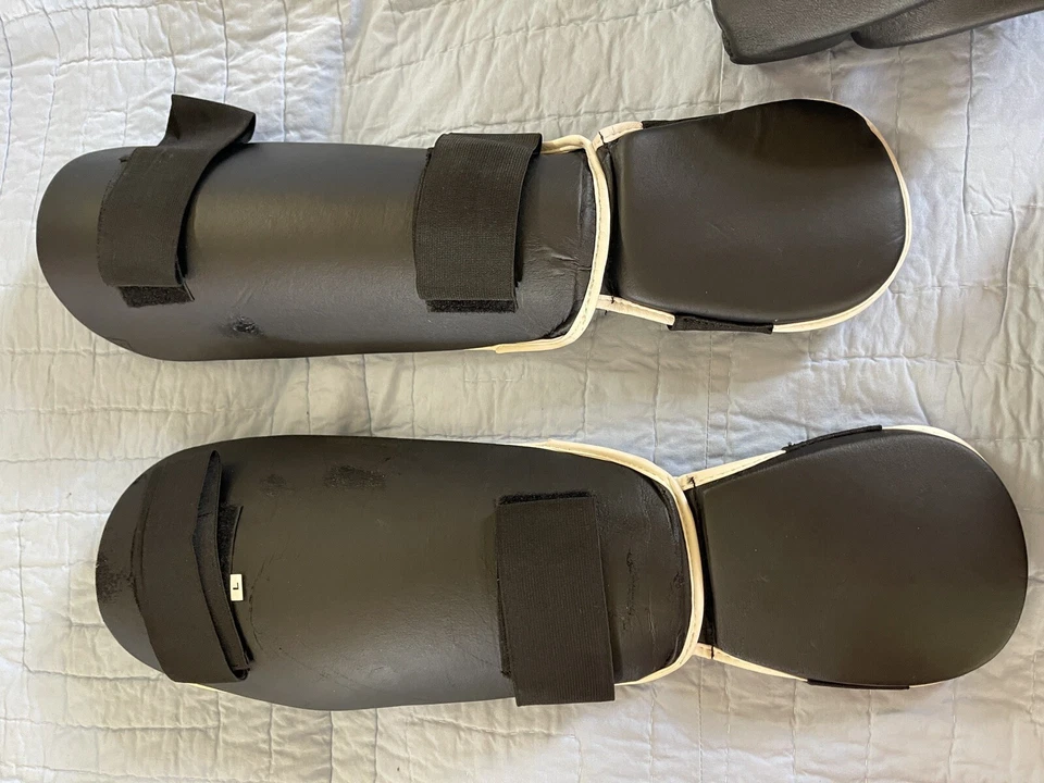 REVGEAR MMA Negro Grande ULTRALIGERO DESCALZO ESPINILLA Y PROTECTOR DE EMPEINE Foto 2 de 4