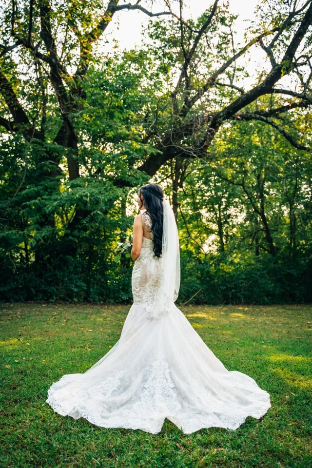 Vestido de novia firma Galina talla 2 estilo sirena. En muy buen estado. Foto 3 de 4