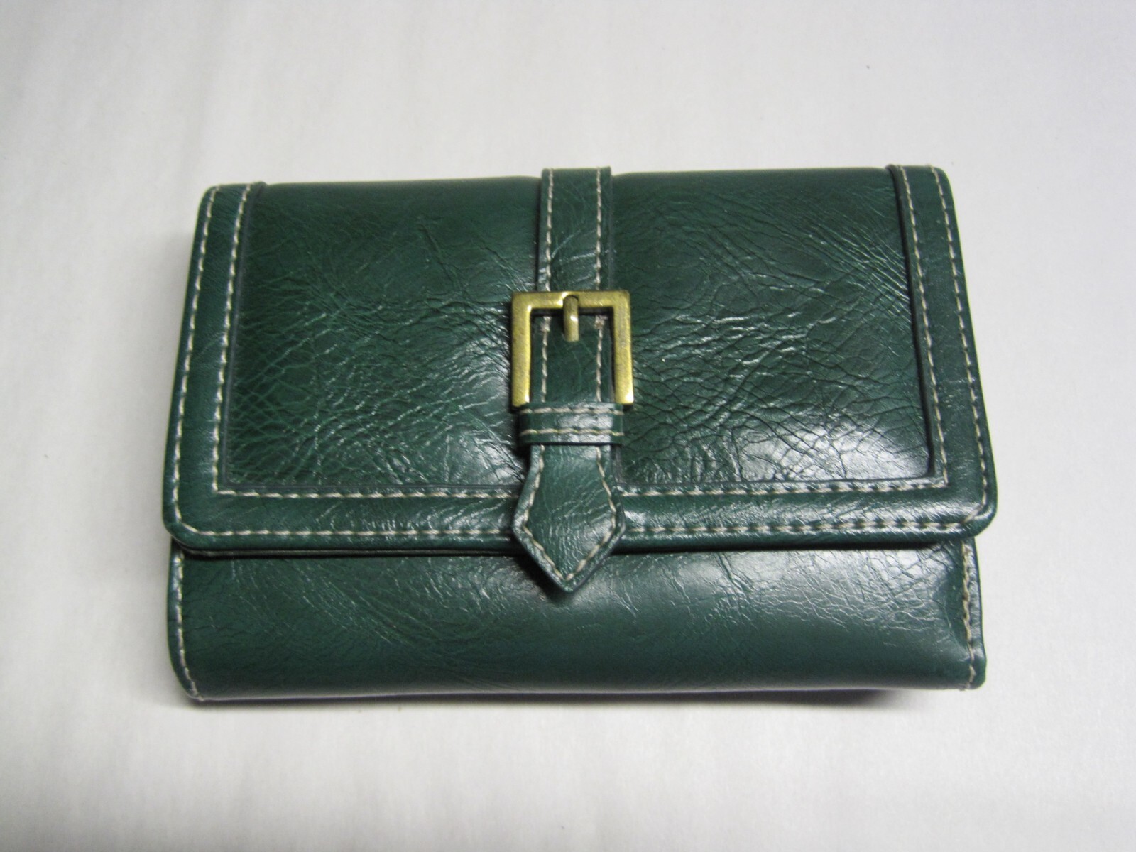 Green Tri-Fold Wallet by Nine & Co – Holds 5x4 Cards & Bills-image