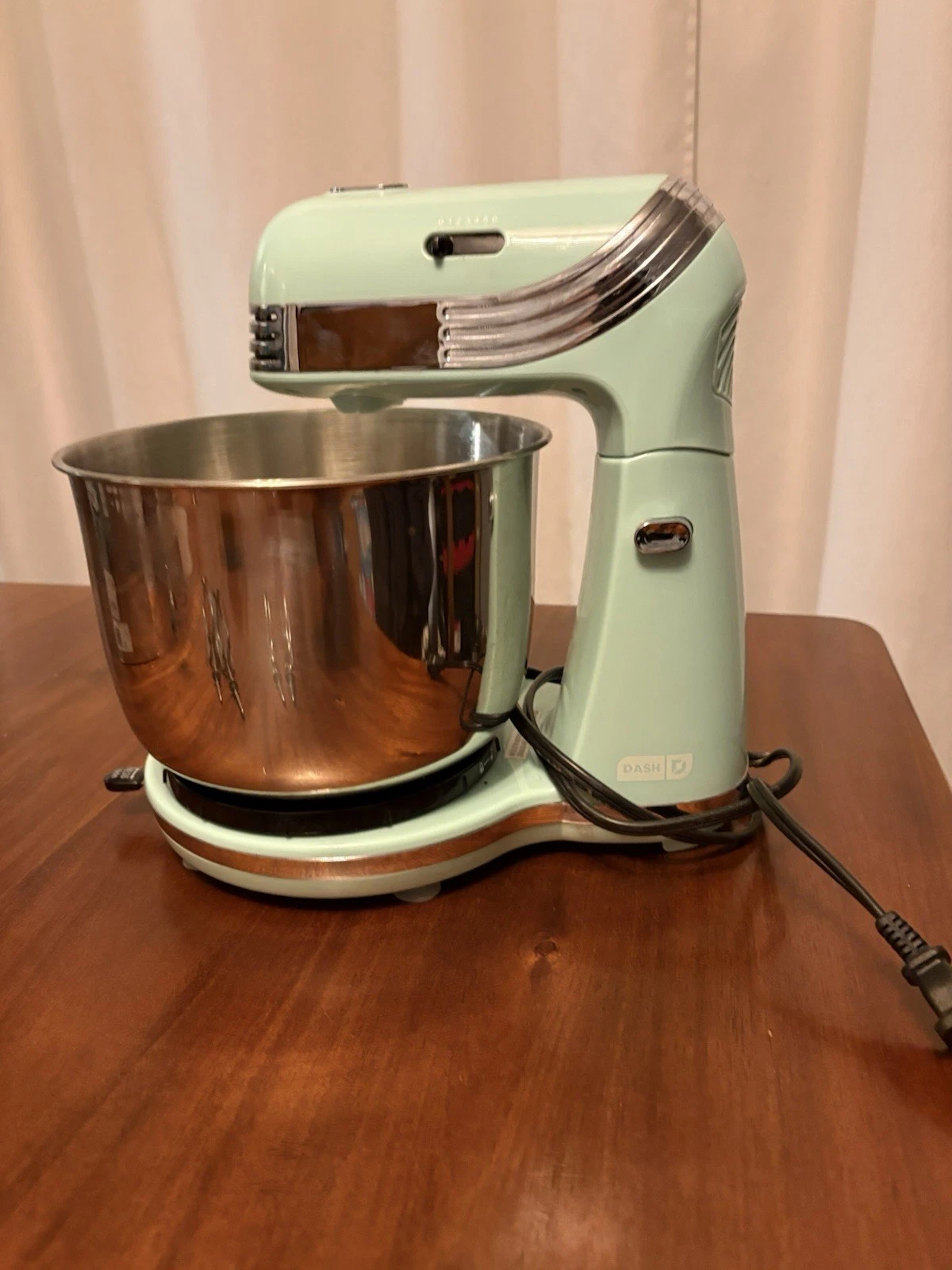 DASH Everyday Standalone Mixer Mint Green 4qt Stainless Steel Bowl 6 Speeds