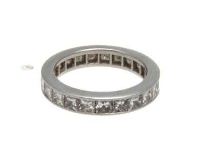 Harry Winston Platin & Prinzessschliff Diamant Ewigkeitsband 2,30 kt.