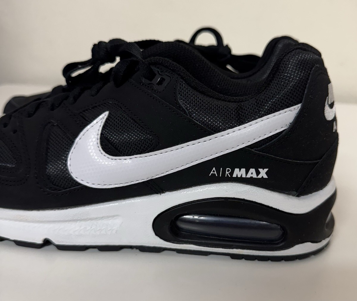 Nike Air Max Command Women's Sz 10/ Mens Sz 8.5 Black White