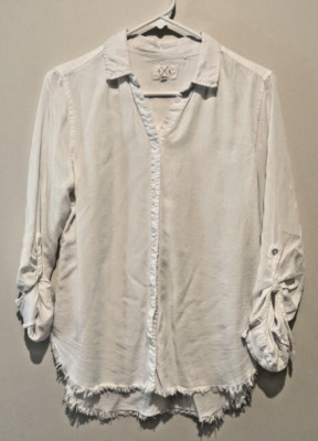 White Button Down Blouse Fringe Bottom V Neck Top Buttery Soft Size Small