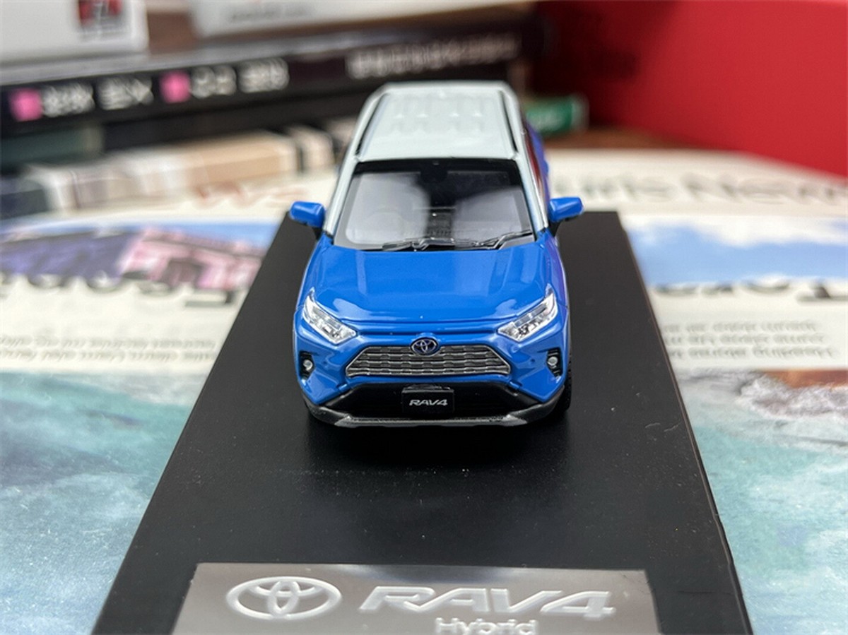 非売品　トヨタ RAV4 1/64スケール ミニカー s-l400.jpg