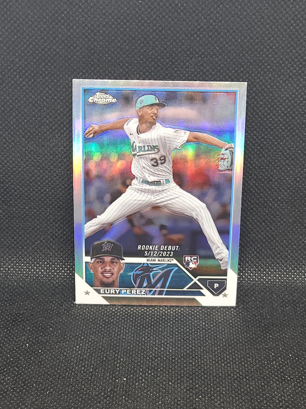2023 Topps Chrome Update USC175 Eury Perez RC REFRACTOR (M14)