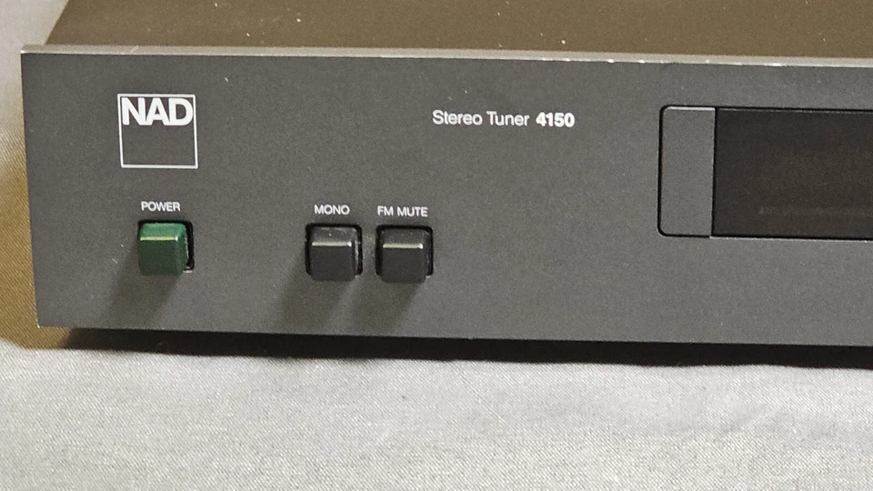 NAD 4150 AM/FM Stereo Tuner - Image 3 of 4
