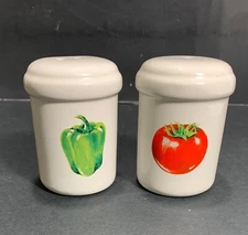 Vintage Ragu Rewards Salt & Pepper Shakers Tomato & Green Bell Pepper SET