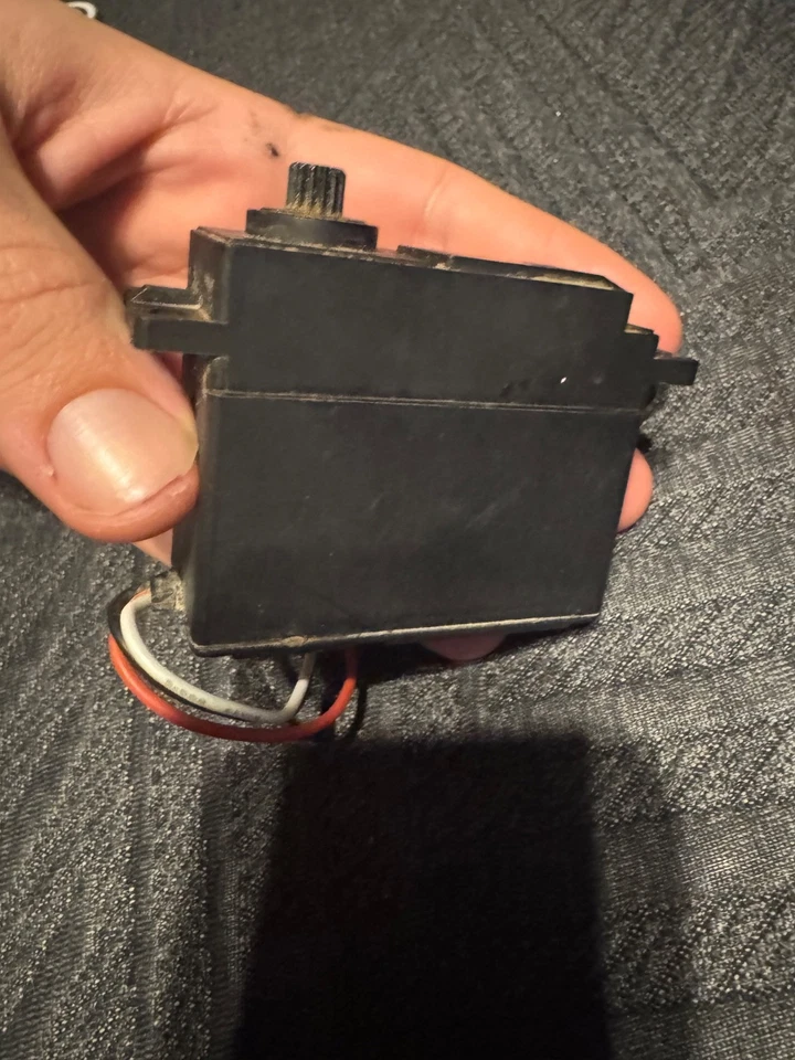 spectrum spms906 (DBXL-E stock servo) - Image 2 of 3