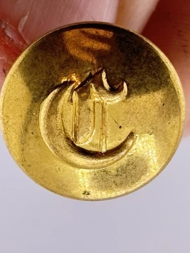 Civil War Era Confederate Cavalry Brass Uniform Button Scovill Waterbury