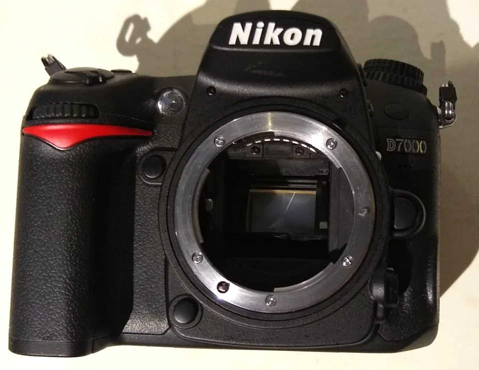 Nikon D7000 DSLR Camera Body w/ MH-25 Charger, EH-5B AC Adapter, Strap & Manual - Image 3 of 4