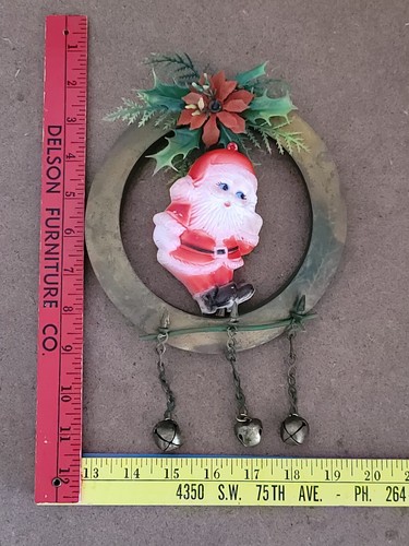 Vintage MCM Plastic Santa Claus Round Plastic Wall Hanging Christmas Hong Kong - Picture 9 of 10