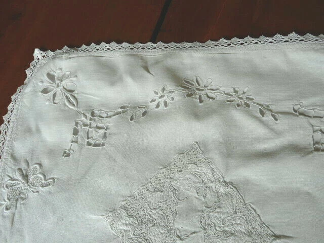 JOLI COUSSIN ANCIEN HOUSSE BRODEE MAIN DEBUT XXè PUTTI - Photo 3/4