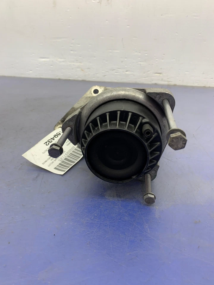 2012 - 2018 BMW 650I F12 RWD 4.4L LEFT ENGINE MOTOR MOUNT W/ BRACKET 68623513 - Image 2 of 4